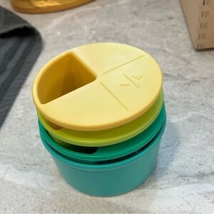 Lovevery measuring cups like new